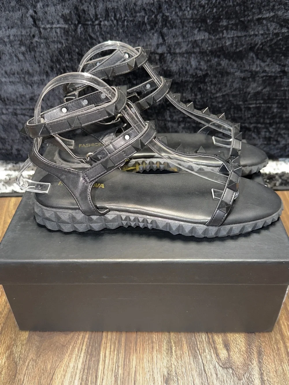 Fashion Nova ankle box